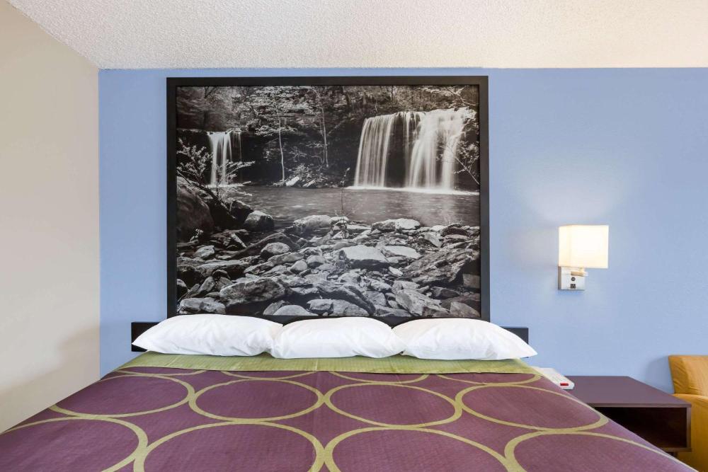 Queen Room - Disability Access/Non-Smoking interior